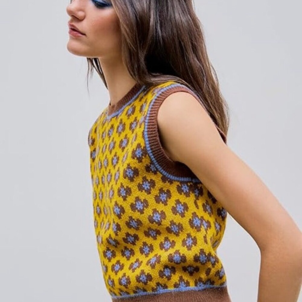New -  Sweater Vest Women Sleeveless Cropped Sweaters Cute Graphic Tank Tops Old